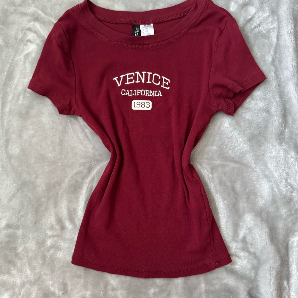 H&M Burgundy Graphic Tee